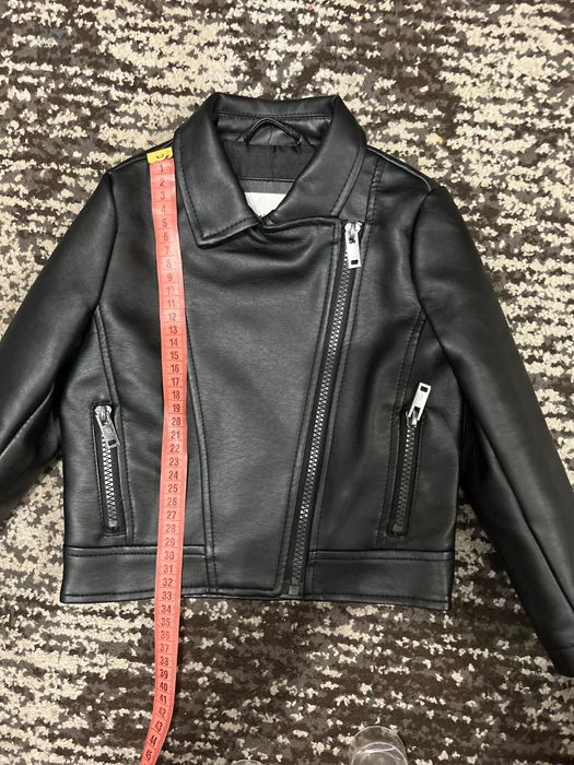 Куртка шкіряна для дівчинки