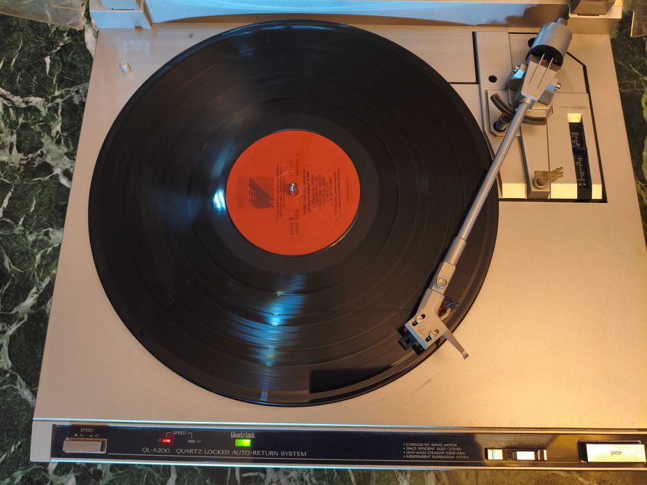 gramofon JVC QL-A200 Direct Drive Made In Japan