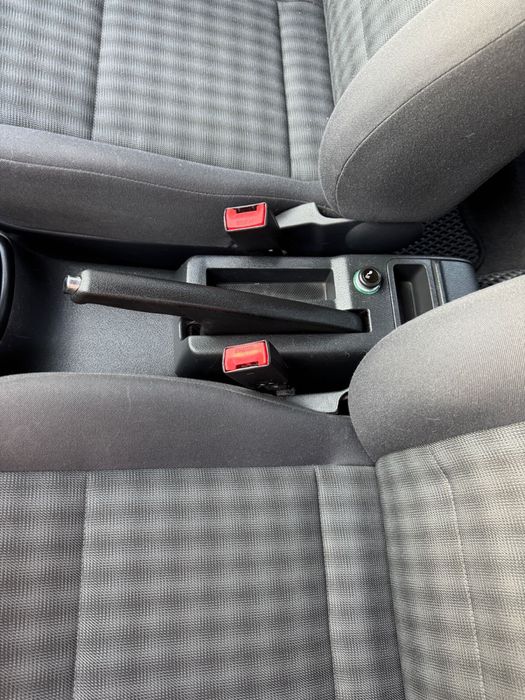 Продам SKODA OKTAVIA 1.6mpi