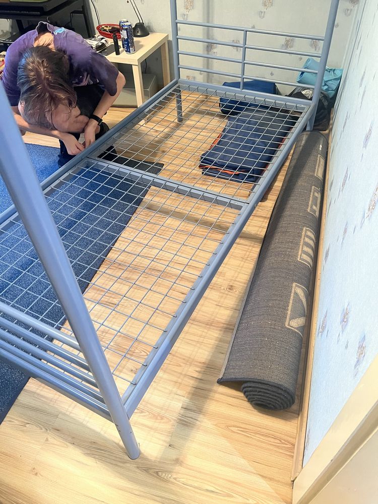 Łóżko piętrowe SVÄRTA IKEA stalowe używane niebieskie