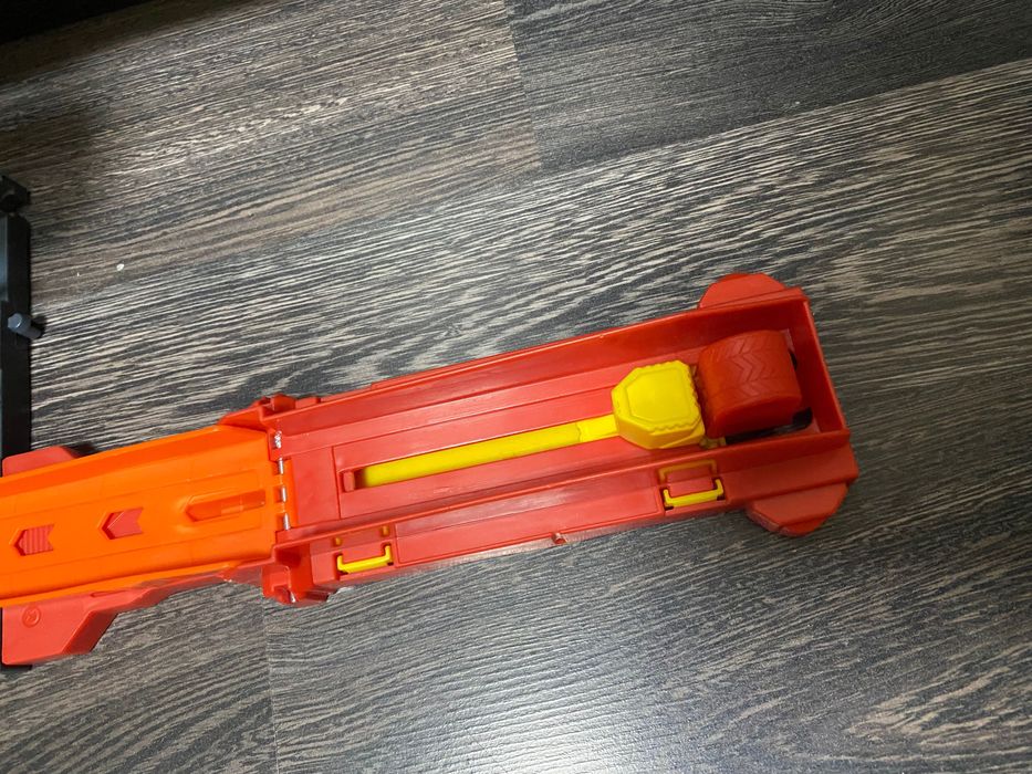 Ігровий набір "Неймовірна атака кажана" Hot Wheels