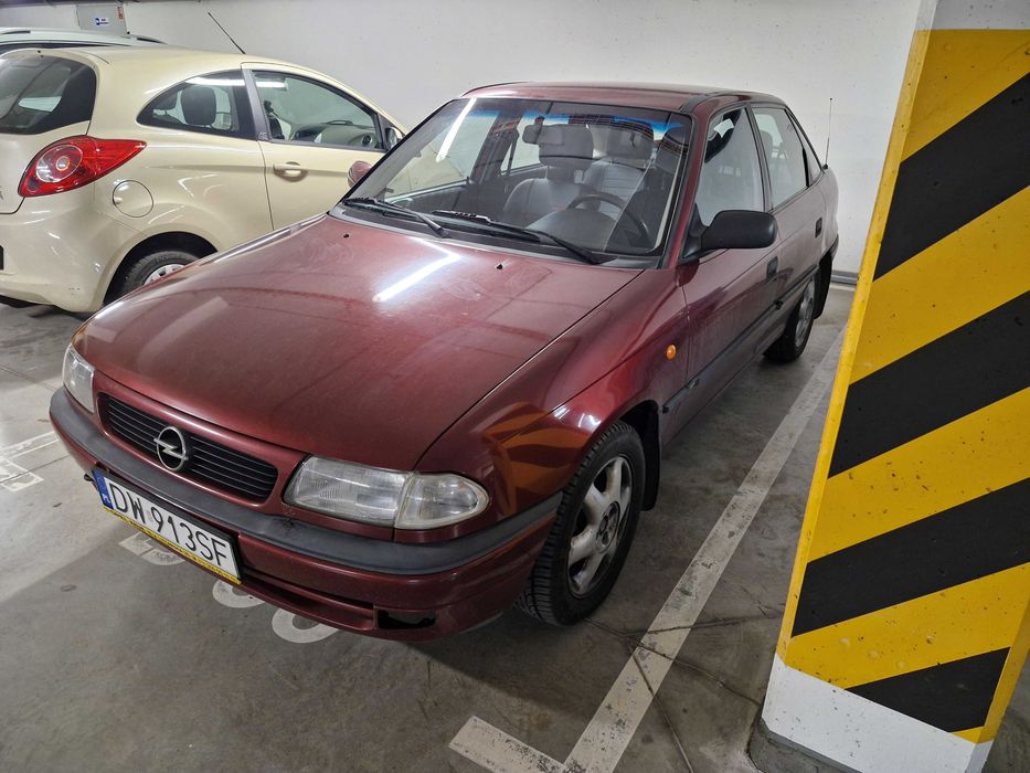 Opel Astra F sedan / 1,4 (16V) X14XE / 90KM  (66kW) / 1997 r.