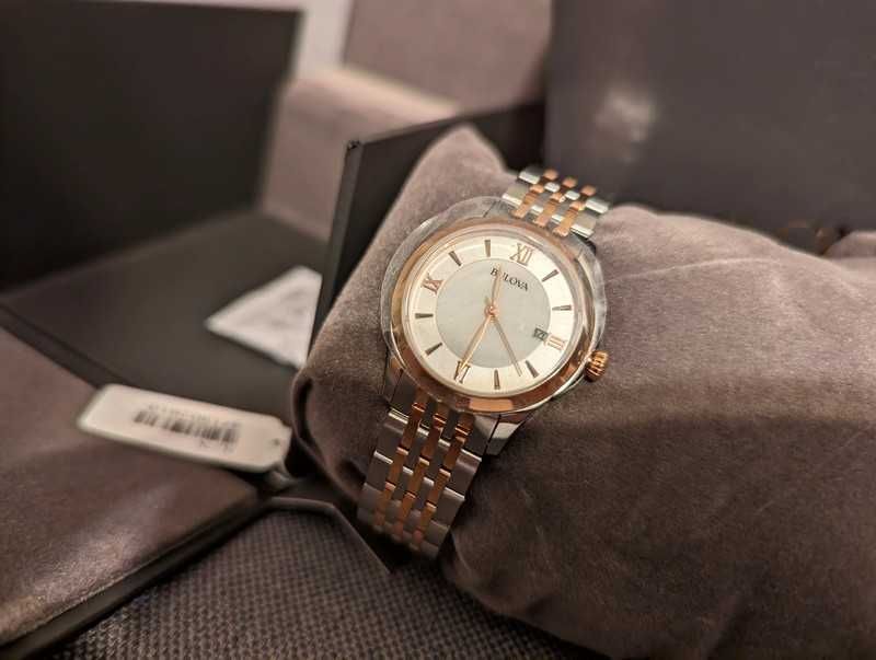 Bulova zegarek damski z bransoletką ze stali szlachetnej model 98M125