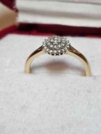Złoty pierścionek APART z diamentami
