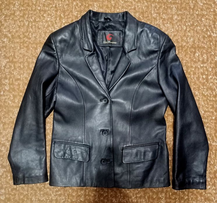 Жіночий шкіряний піджак