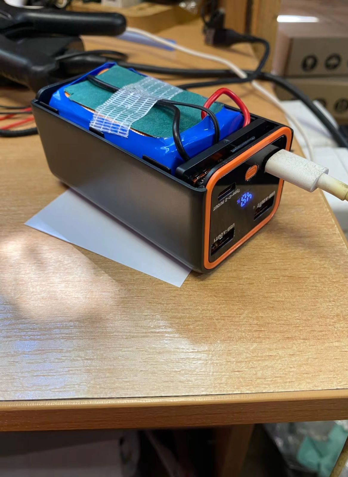 Корпус повербанка 4х21700, 22,5W. Швидка зарядка
