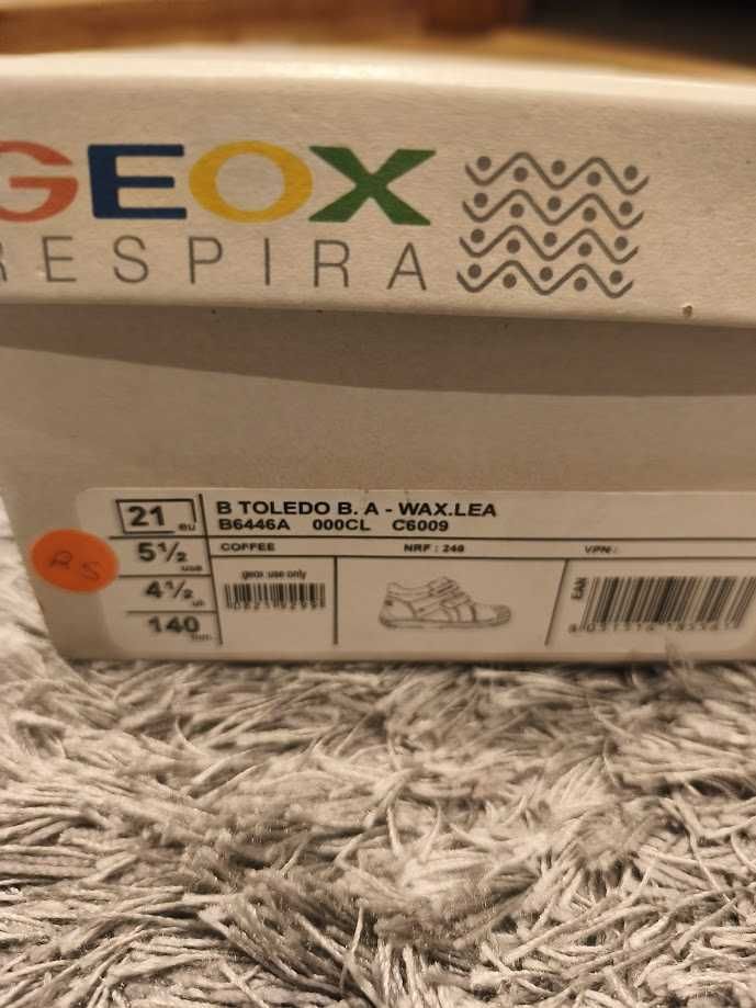 Sapatos Geox castanhos 21