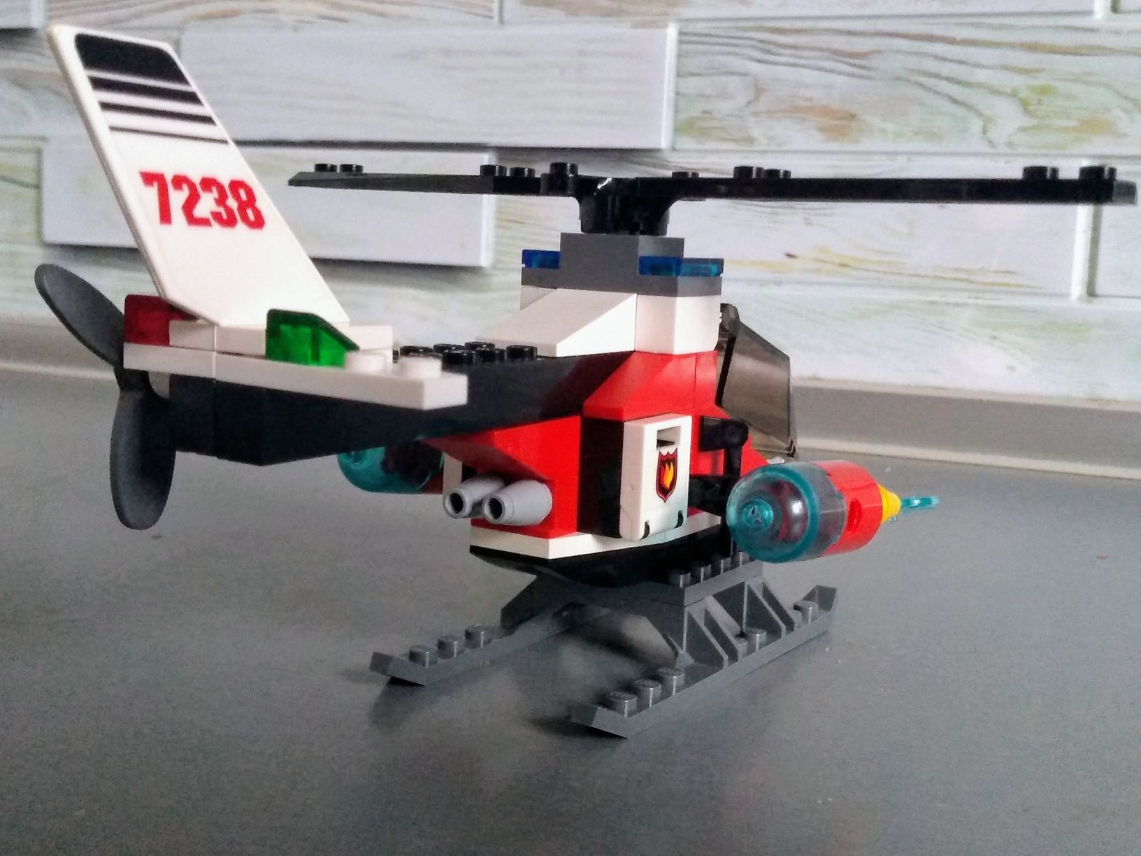 Klocki LEGO helikopter strażacki