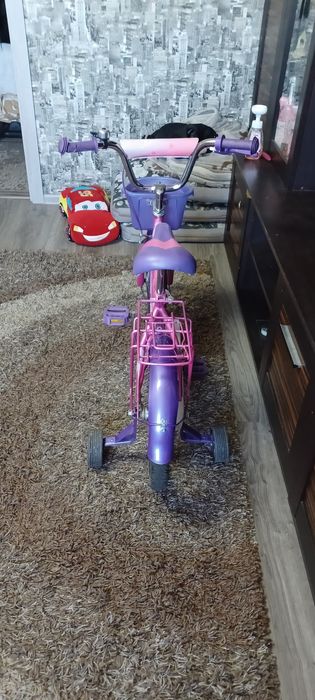 Детский велосипед для девочки.