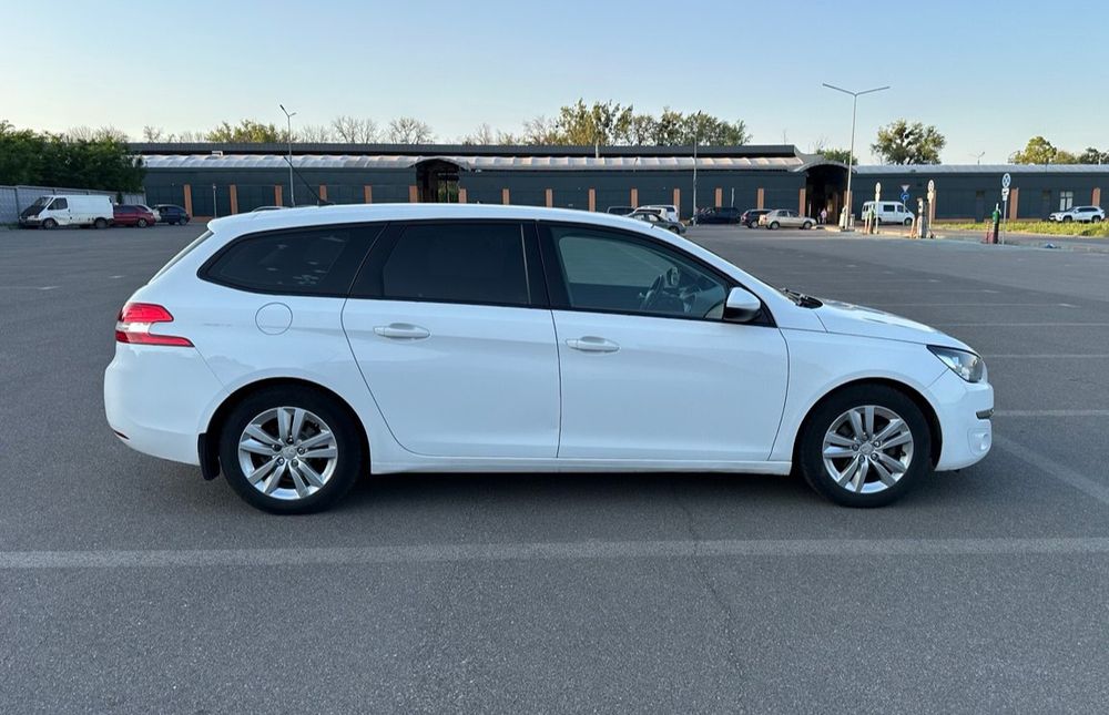 Продам Peugeot 308 T9