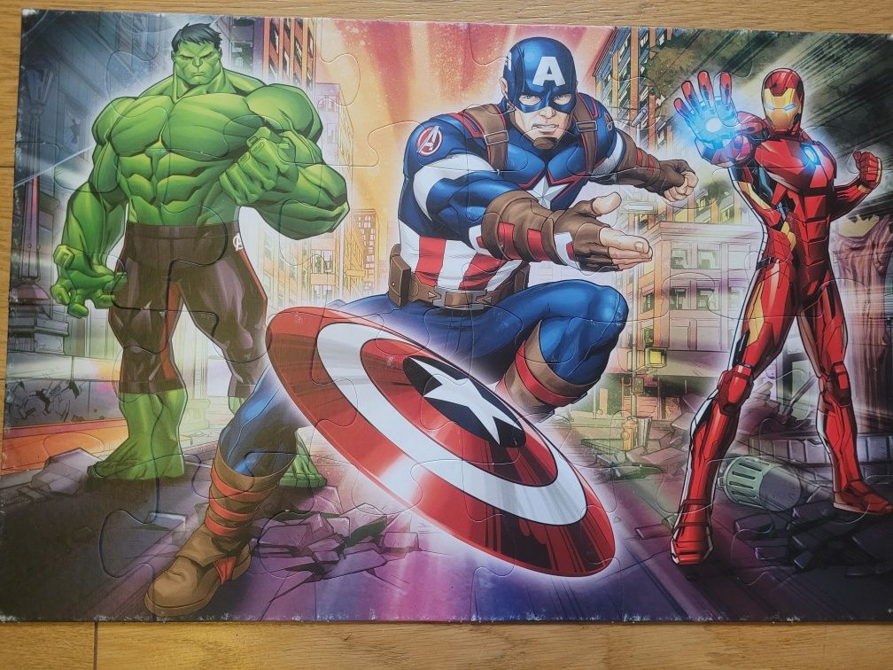 Puzzle Avengers Maxi 24 el duże 3+ superbohater marvel