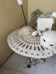 Conjunto de Mesa e 4 Cadeiras em Ferro Fundido para Jardim
