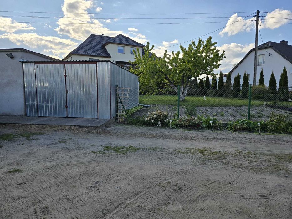 Sprzedam dom jednorodzinny wolnostojący.