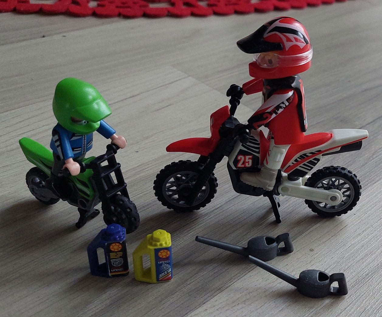 Wielki zestaw Playmobil figurki plus akcesoria I puzzle