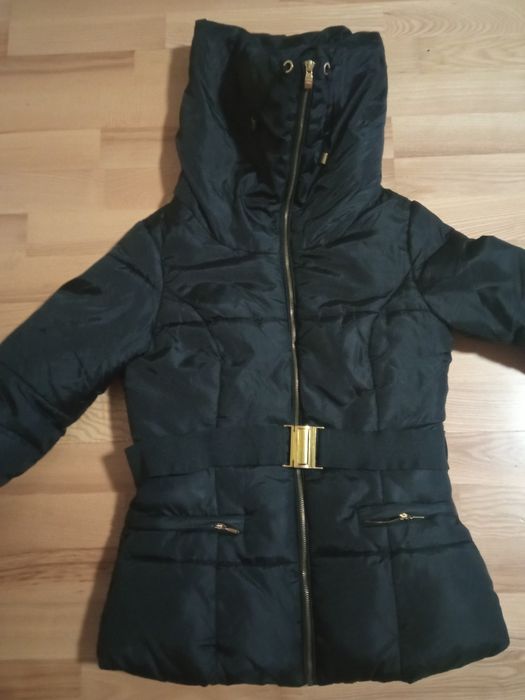 Продам женскую зимнюю куртку Calioppe.Оригинал