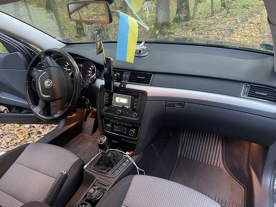 Skoda Superb продам власний автомобіль