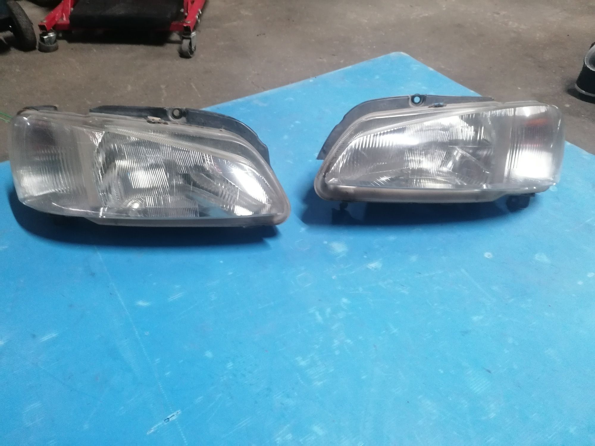 Faróis ou ópticas peugeot 106 fase 2