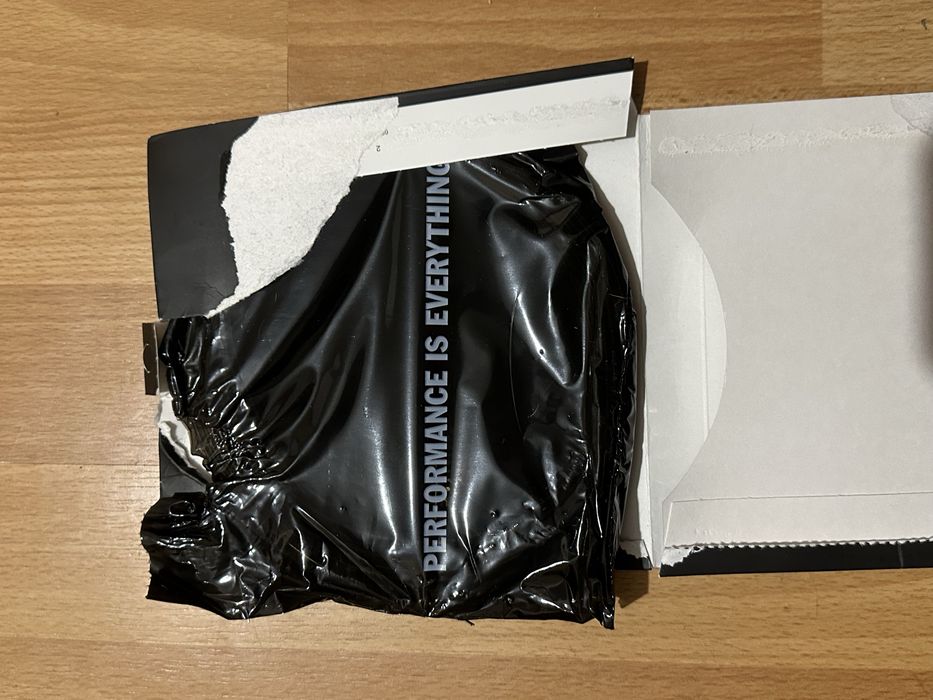 упаковка струн для бас-гитары от бренда Dunlop. 45/105