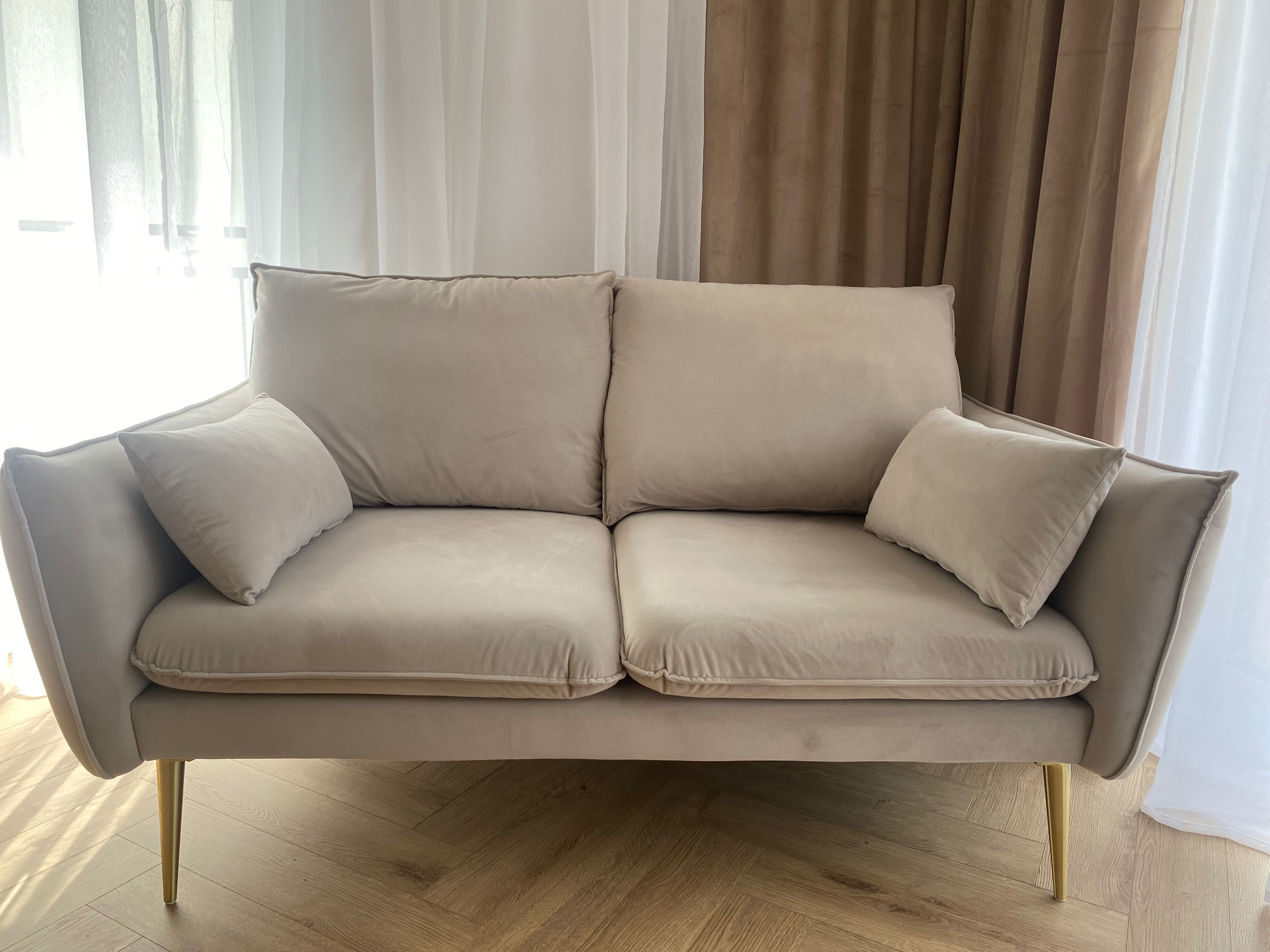 sofa 2-osobowa ELIO BEŻOWY AKSAMIT złote nóżki