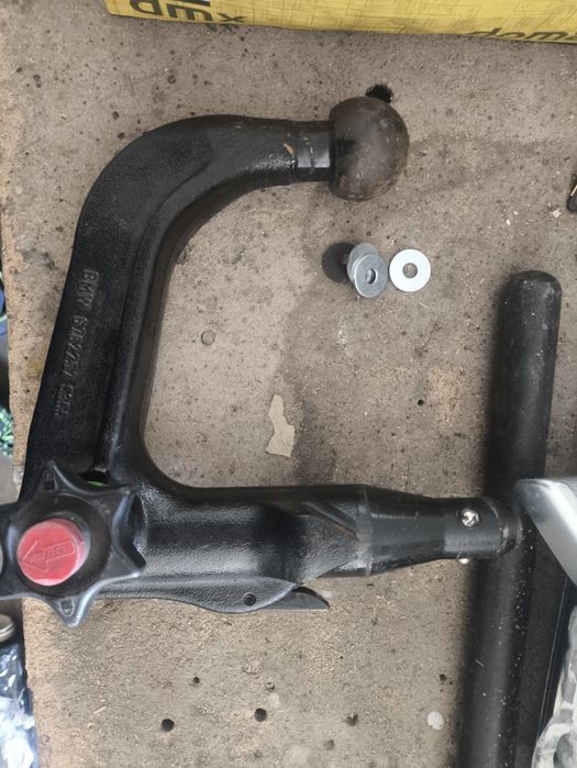 Hak kula E60 E61 BMW  303186