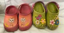 Lote de calcado menina sandalias, sapatos, crocs, botas