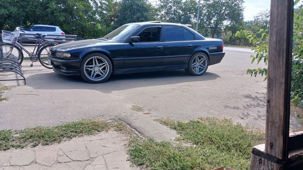 Разбор БМВ е38 740,735,750,740D