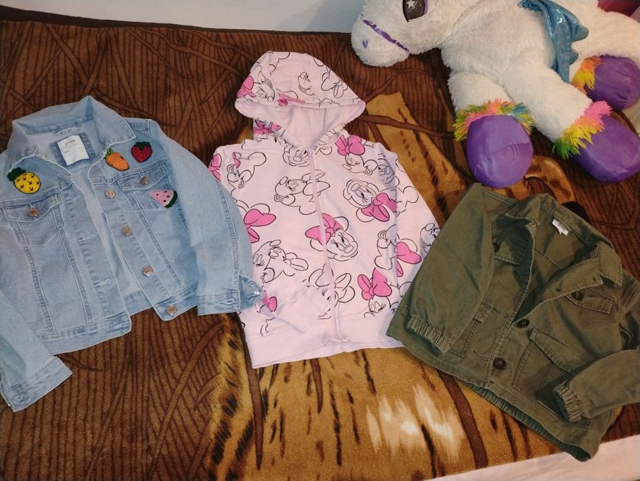 Paka ubrań dla dziewczynki rozmiar 122/128