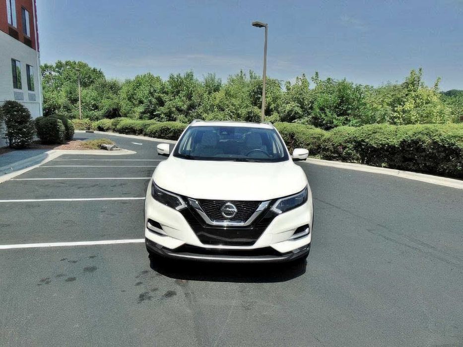 Nissan Rogue      2021