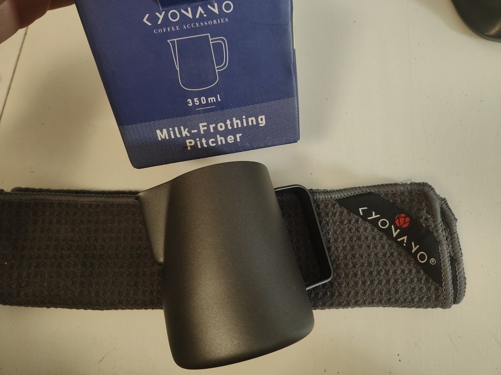 Dzbanek do spieniania mleka Kyonano 350ml mlecznik +ścierki N955