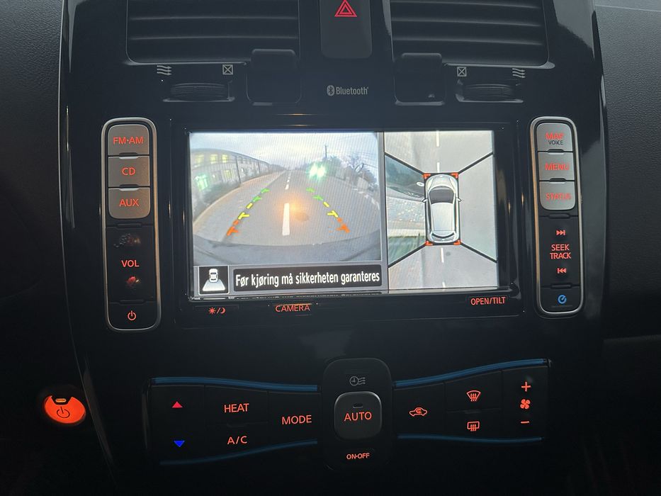 Продам Nissan Leaf