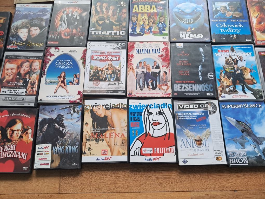 Zestaw 31 płyt dvd (pudełka) z fajnymi filmami