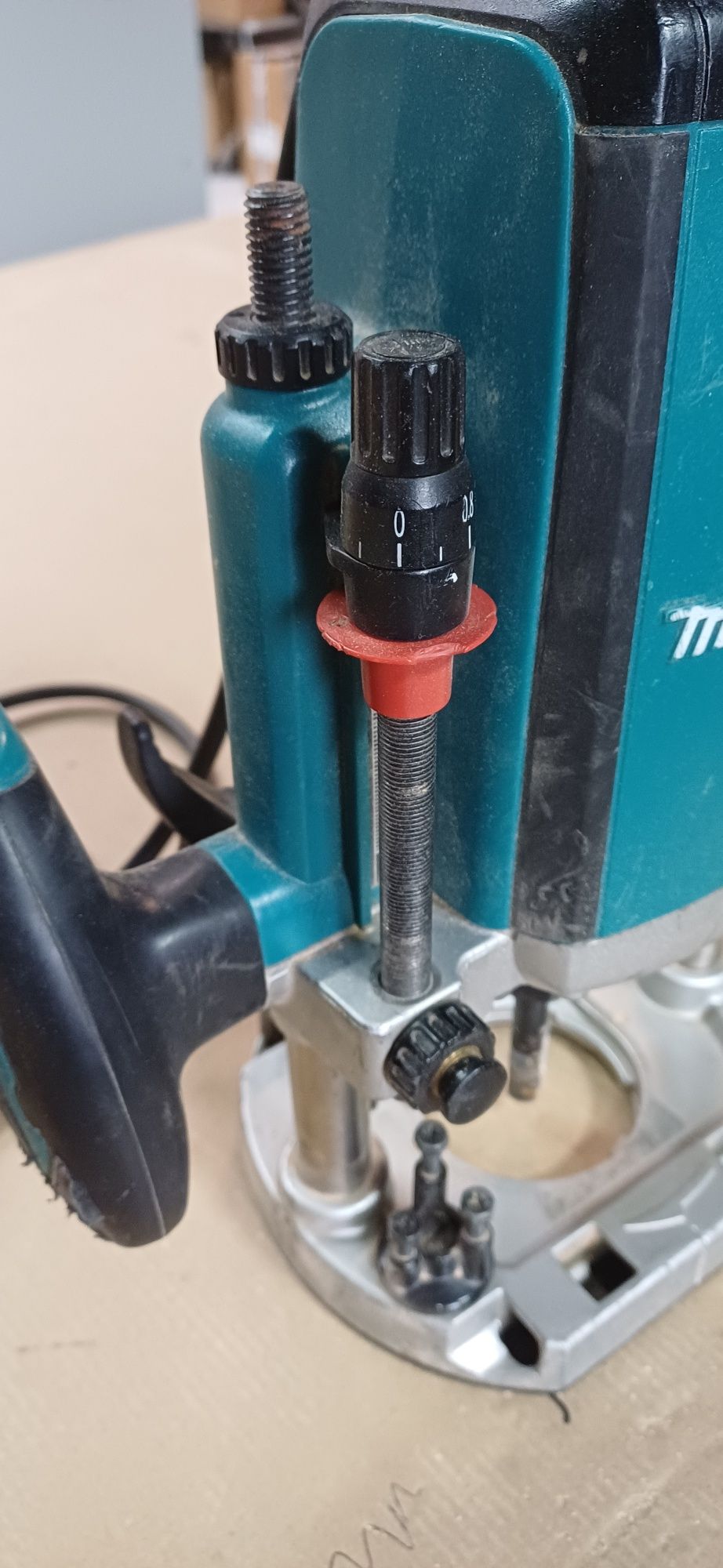 Makita frezarka PR2301FC