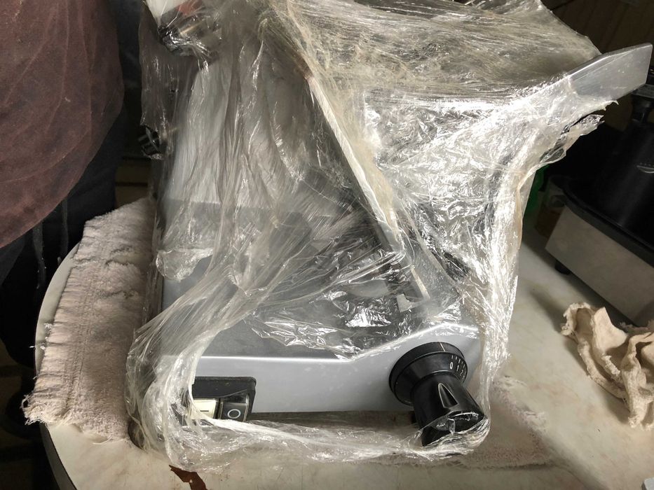 Слайсер Airhot SL 220. майже новий!