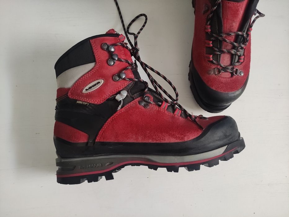 Buty trekkingowe Lowa pod raki automatyczne