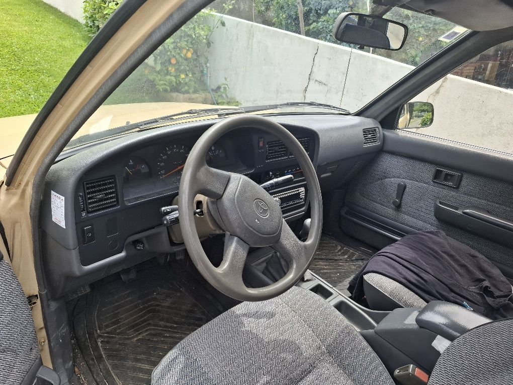 Toyota hilux 2.4D