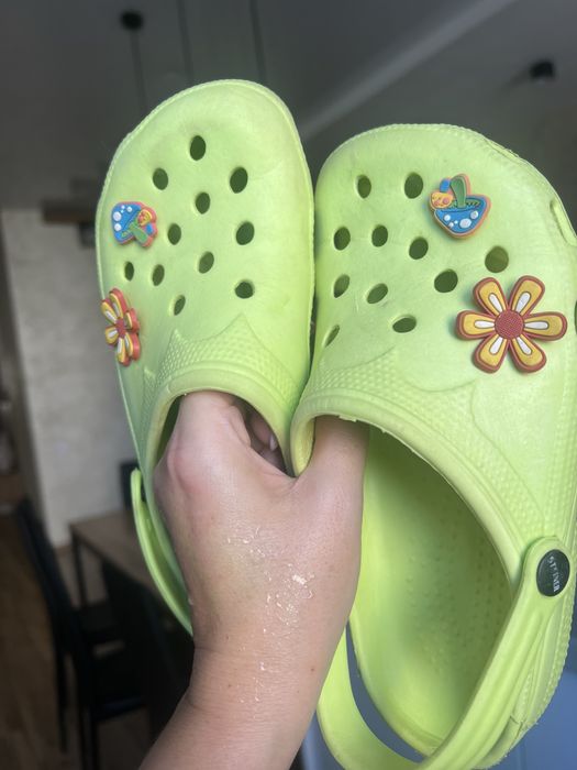 Crocs на дівчинку 34 розмір