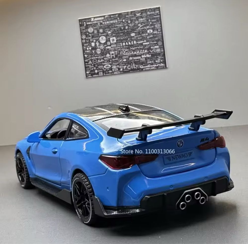 Zabawkowy samochod BMW M4 metalowy niebieski naped światła prezent