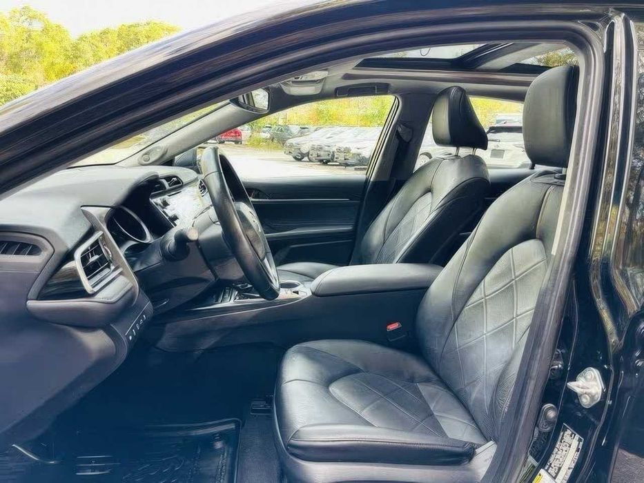 Toyota Camry XSE V6      2018