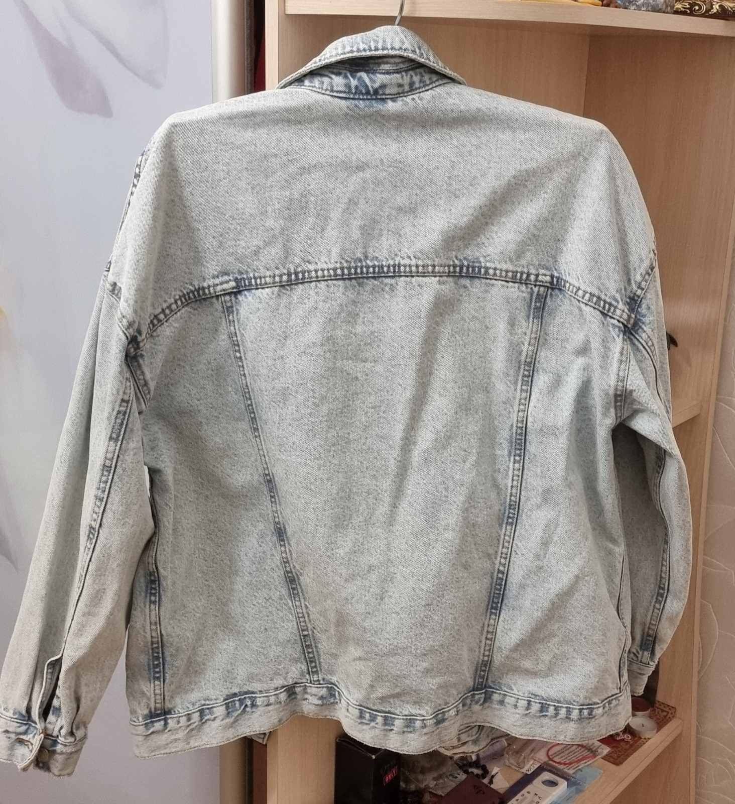 Продам куртку Оверсайз Bershka.