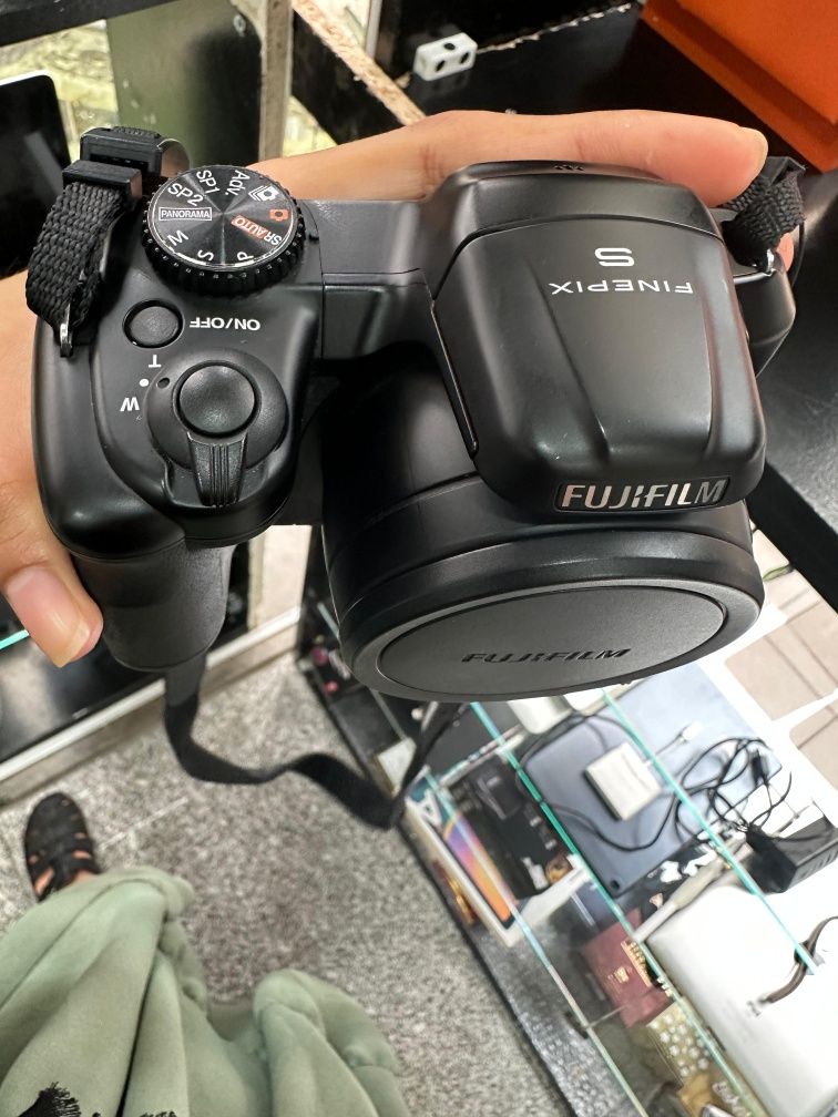 Câmara Fujifilm FinePix S8650 – 16MP, Zoom 36x – Usada (Muito Boa Cond