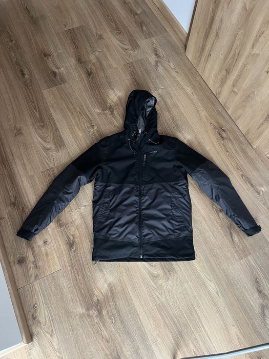 Нова чоловіча тепла куртка Quechua ( розмір S)