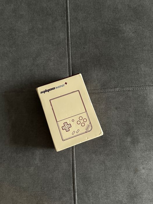 Retro Konsola przenośna MIYOO MINI PLUS 64GB