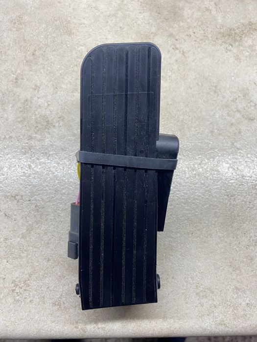 Педаль газу JCB 332/H0242