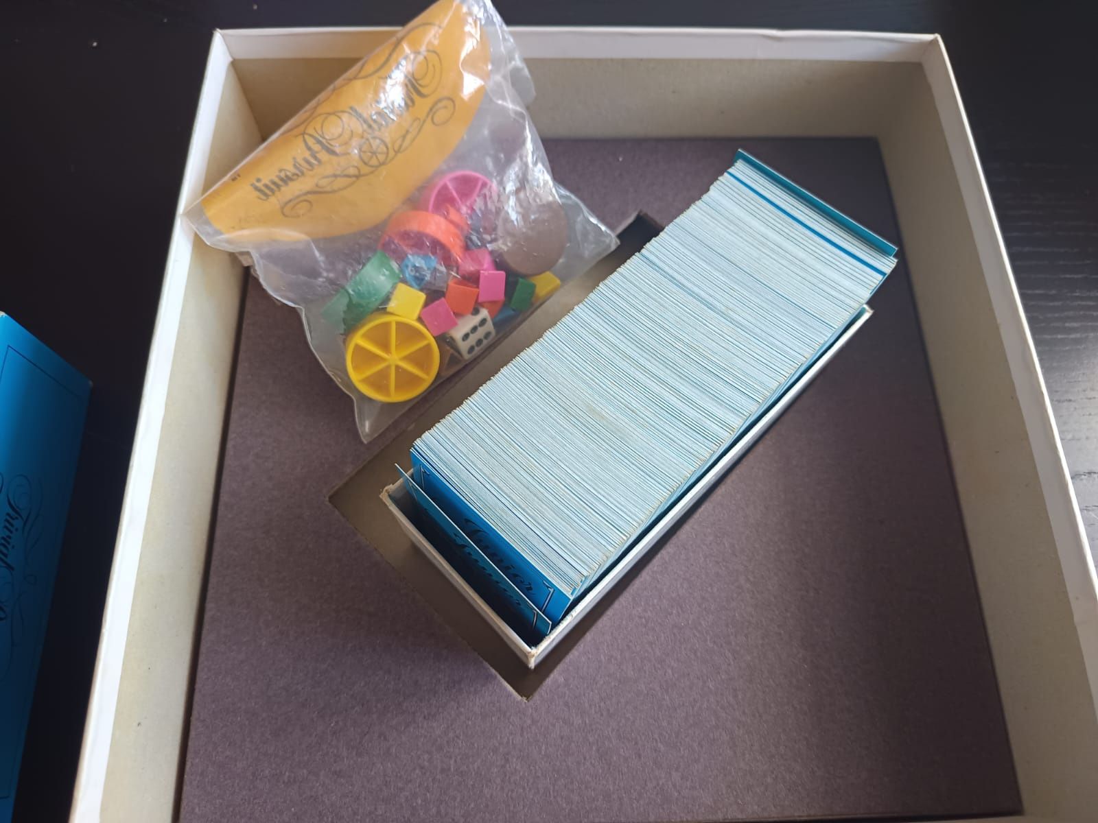 Trivial pursuit junior