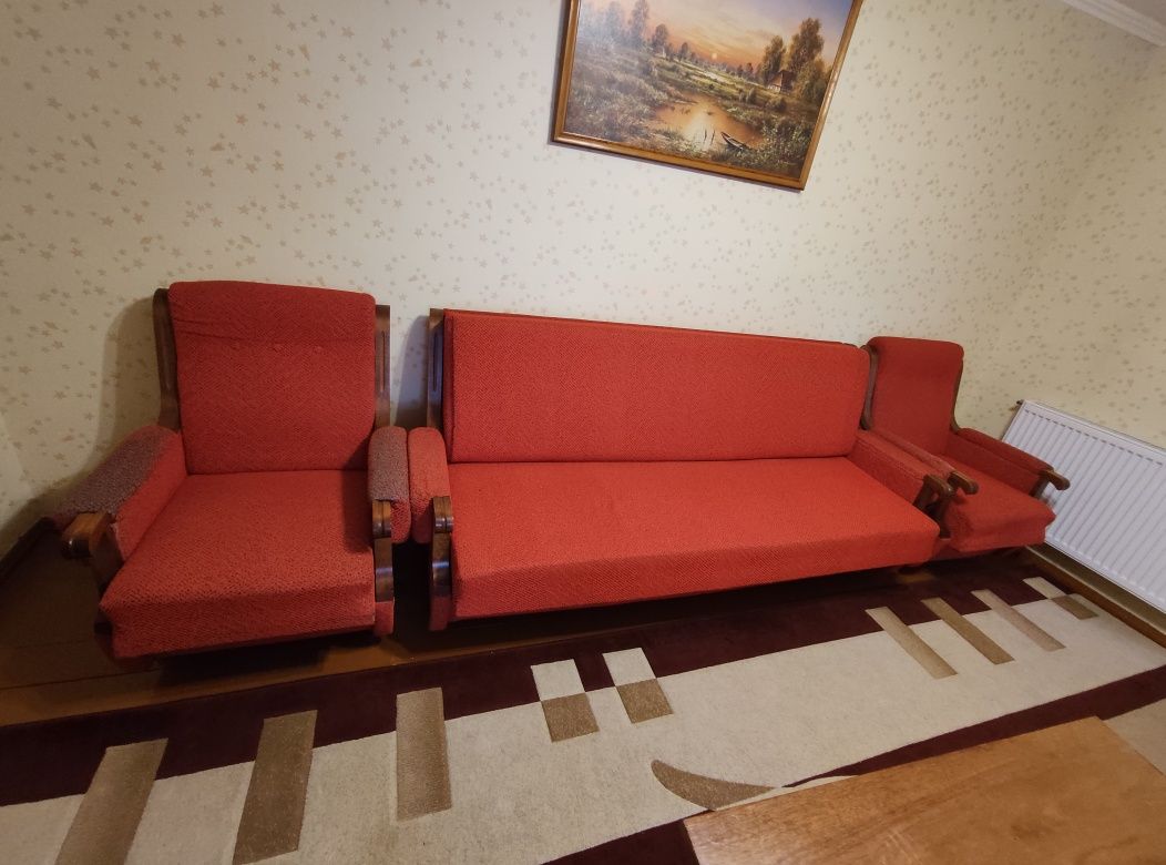 Розкладний диван з кріслами