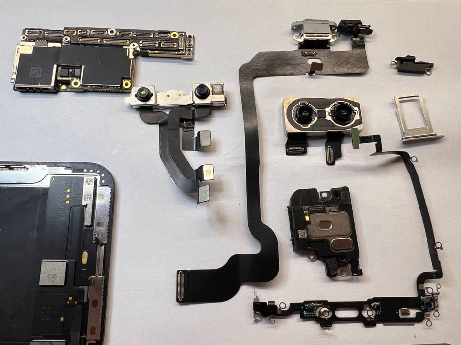 iPhone XS на запчастини | Ориг дисплей, АКБ 90%, камери плата