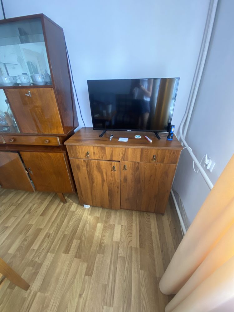 Komoda ciemne drewno robiona na zamówienie