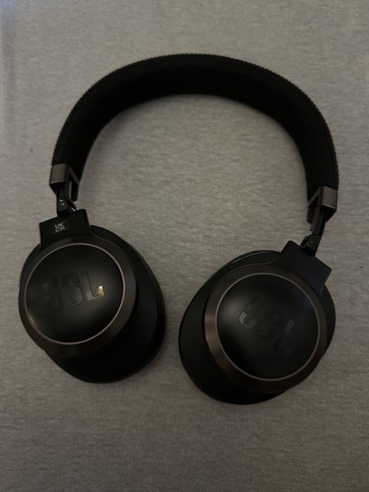 JBL Live 650BTNC