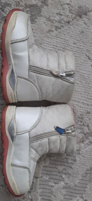 Зимні ботинки , черевички для дівчинки