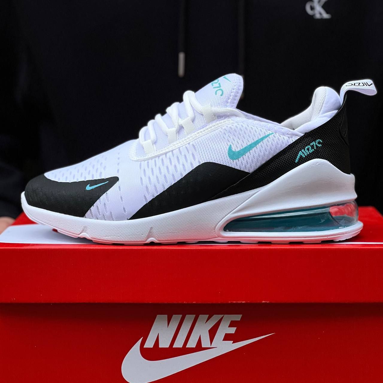 Кросівки Nike Air Max 270